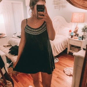 Jewel Shift Dress🤍